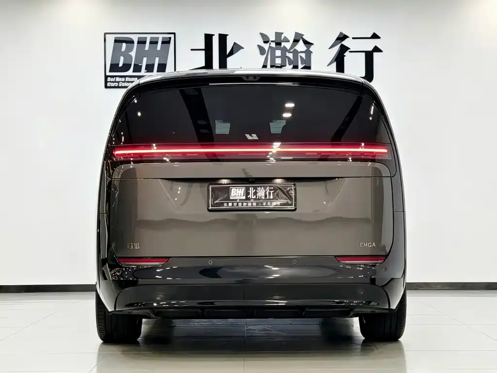 Li Auto MEGA — фото 2