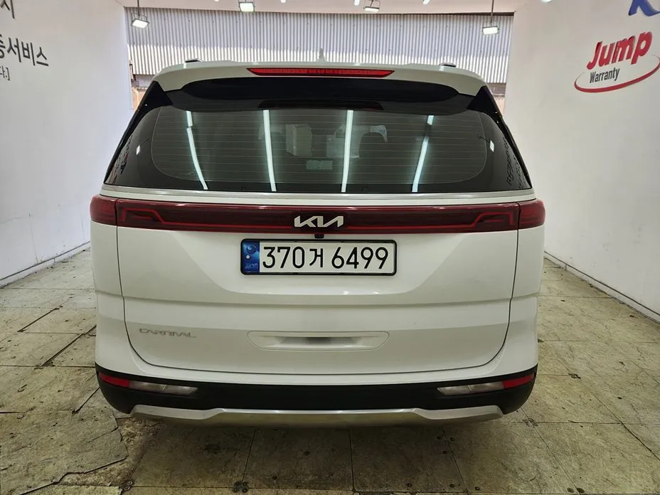 Kia Carnival — фото 10