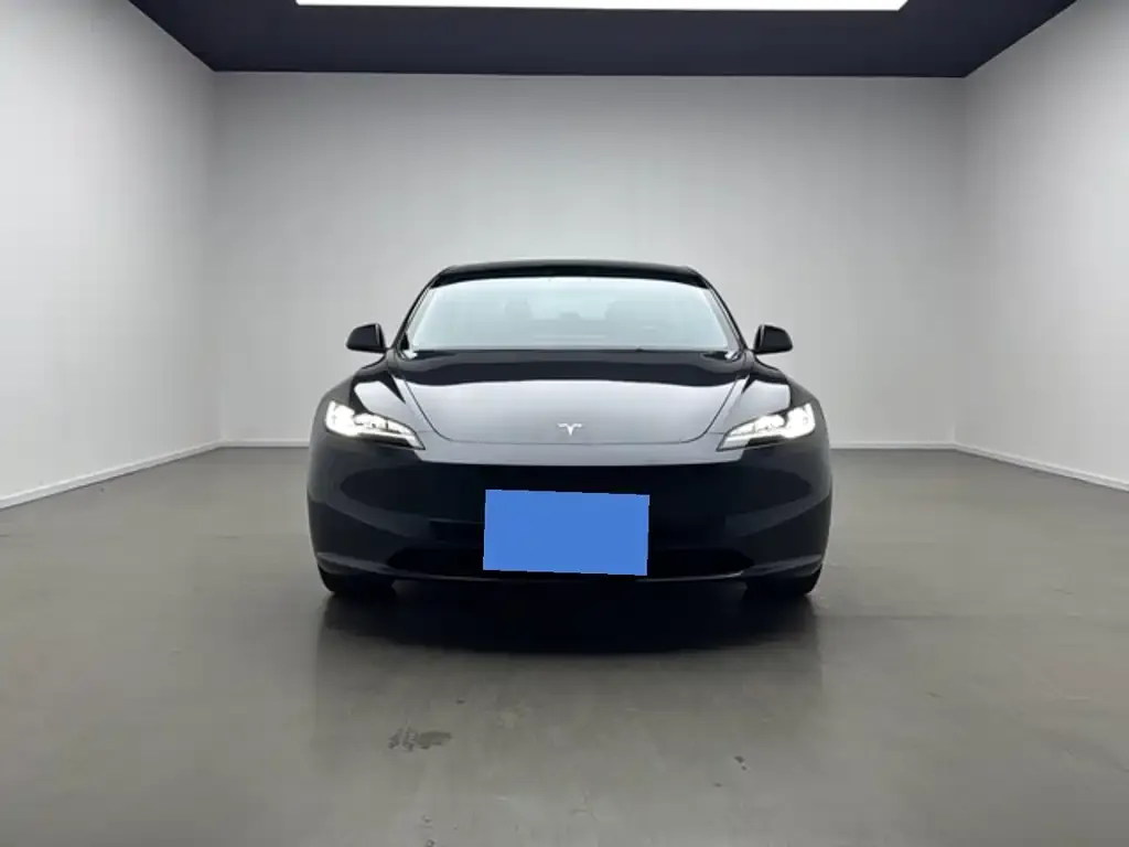Tesla Model 3 — фото 7