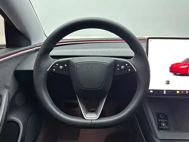 Tesla Model 3 — фото 2