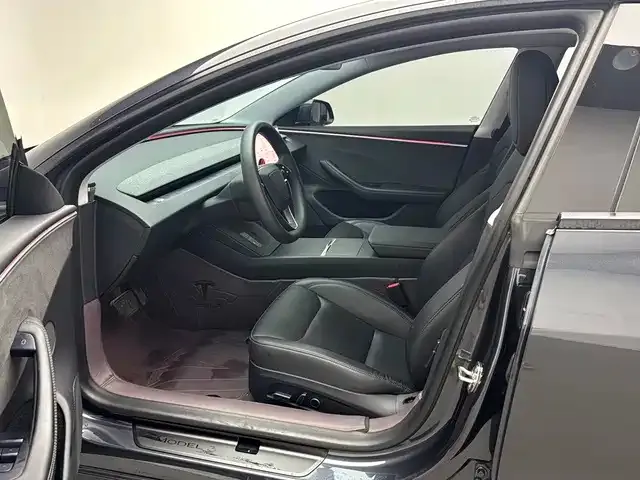 Tesla Model 3 — фото 5