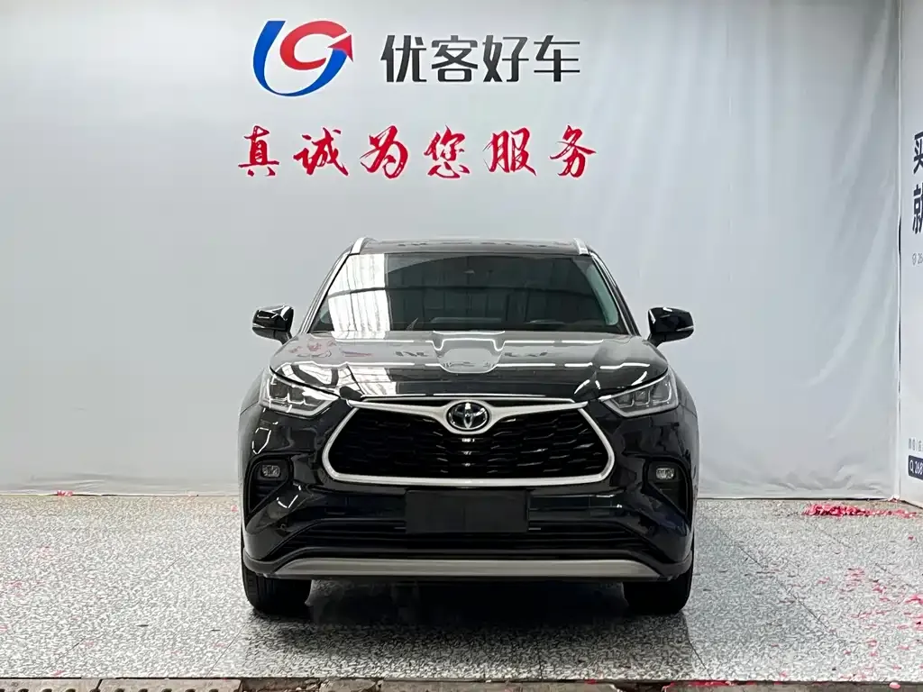 Toyota Highlander — фото 10