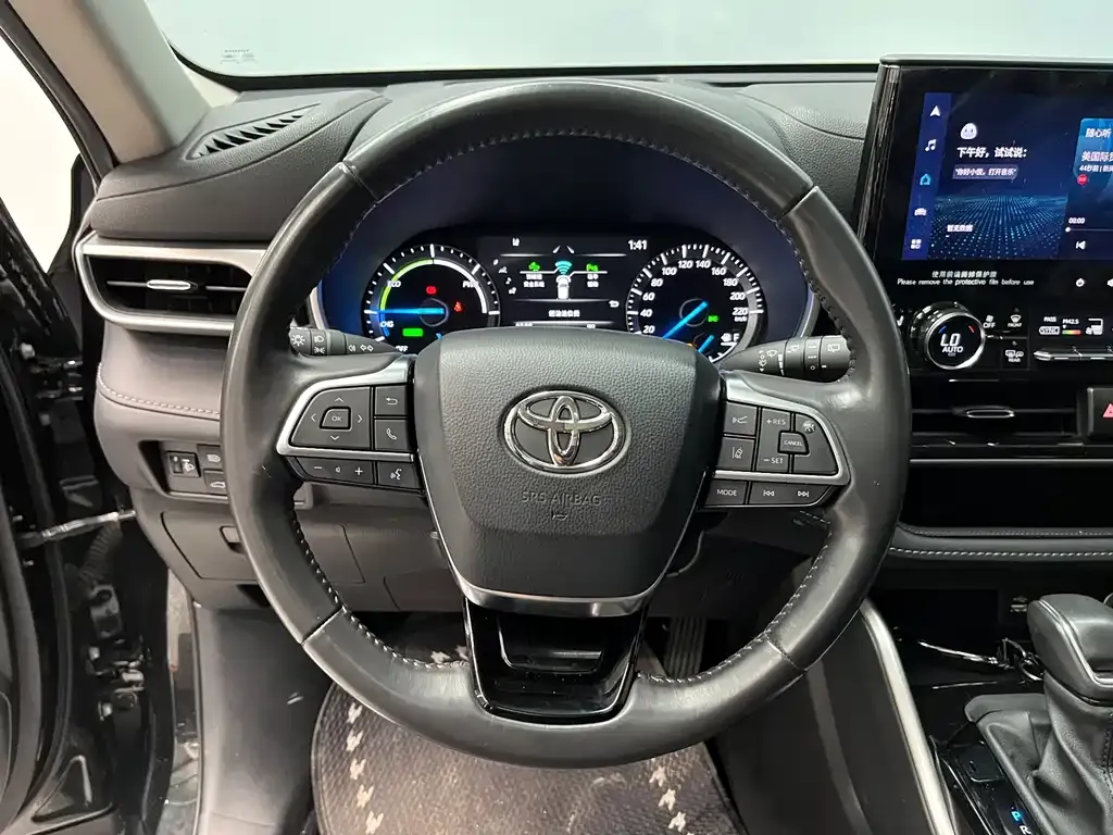 Toyota Highlander — фото 2