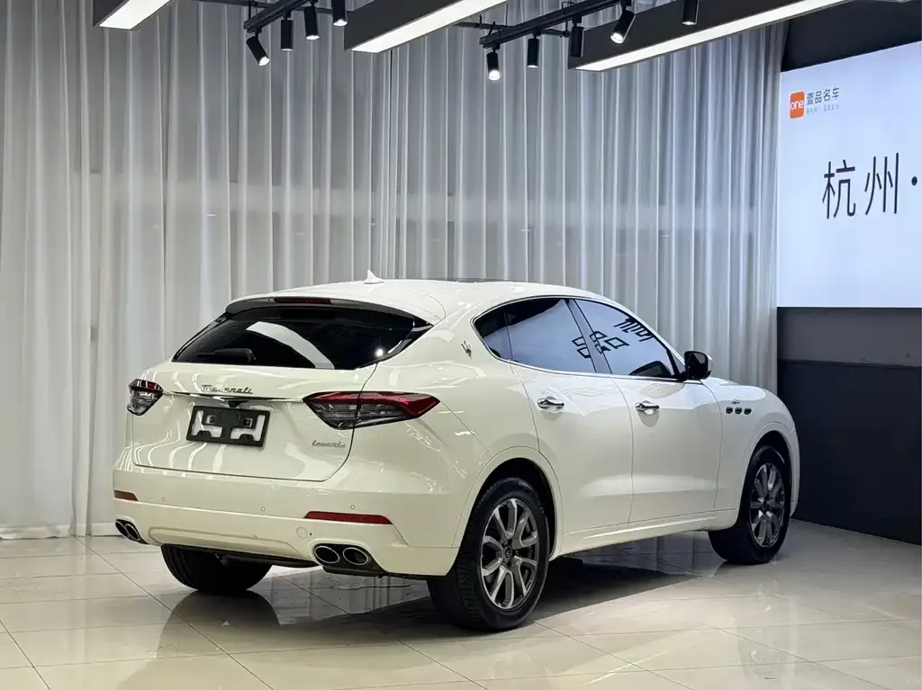 Maserati Levante — фото 8