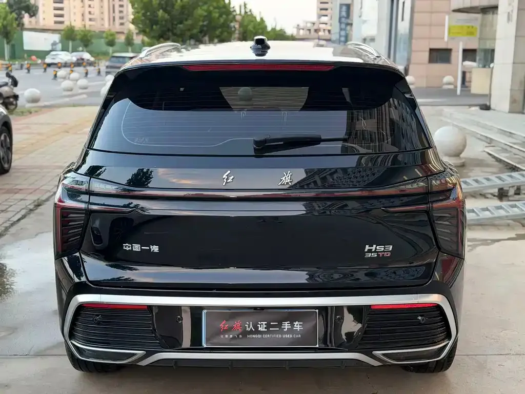Hongqi HS3 — фото 4