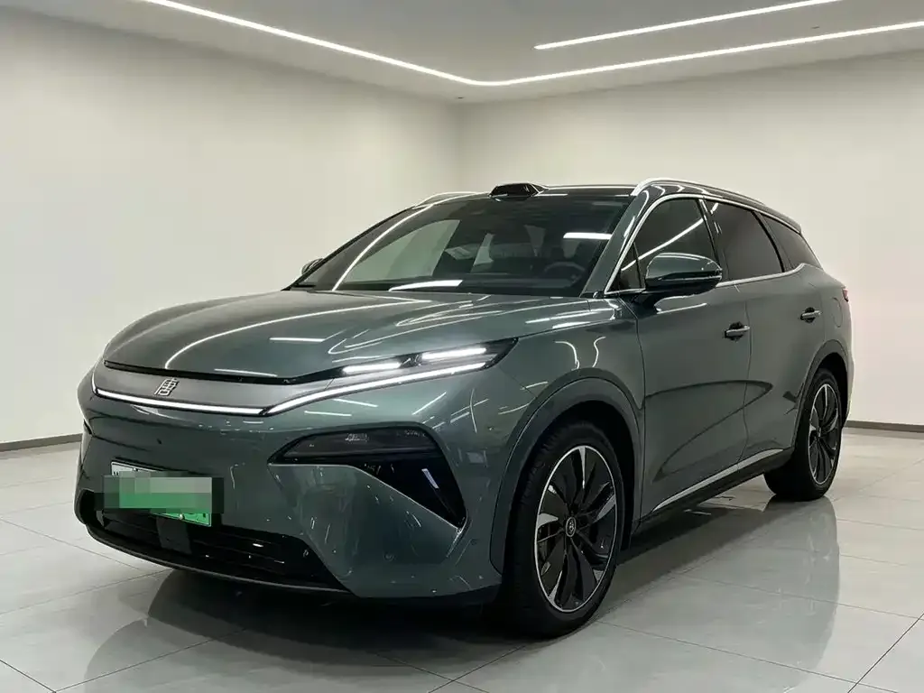 BYD Tang L — фото 1