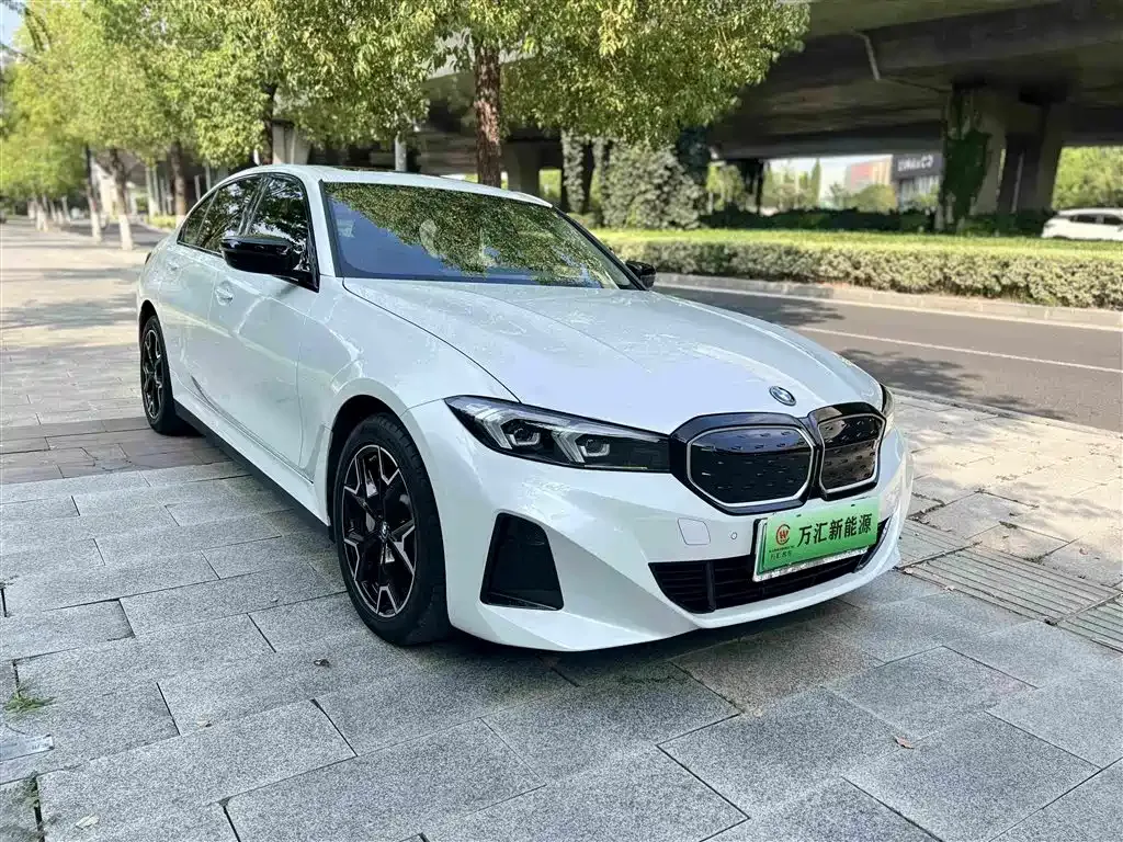 BMW i3 — фото 1
