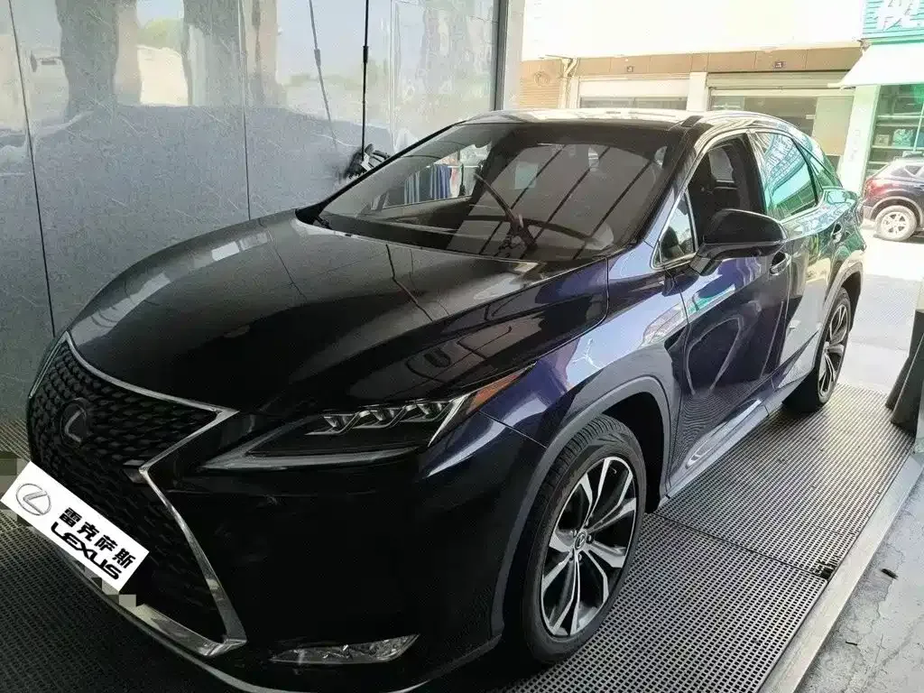 Lexus RX — фото 1