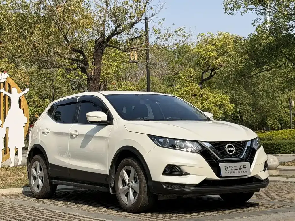 Nissan Qashqai — фото 8