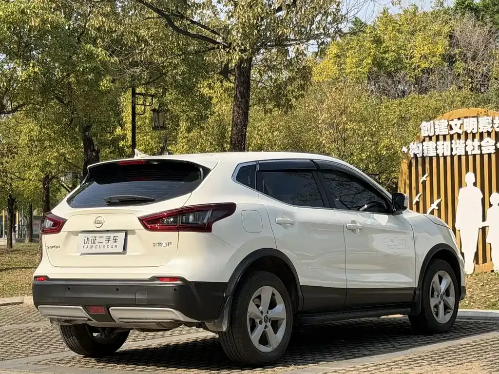 Nissan Qashqai — фото 10