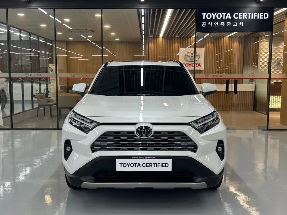Toyota RAV4 — фото 4