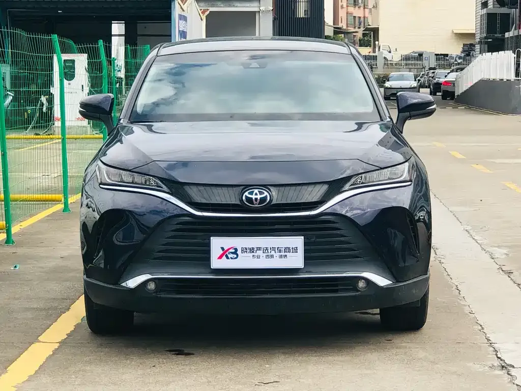 Toyota Harrier — фото 3