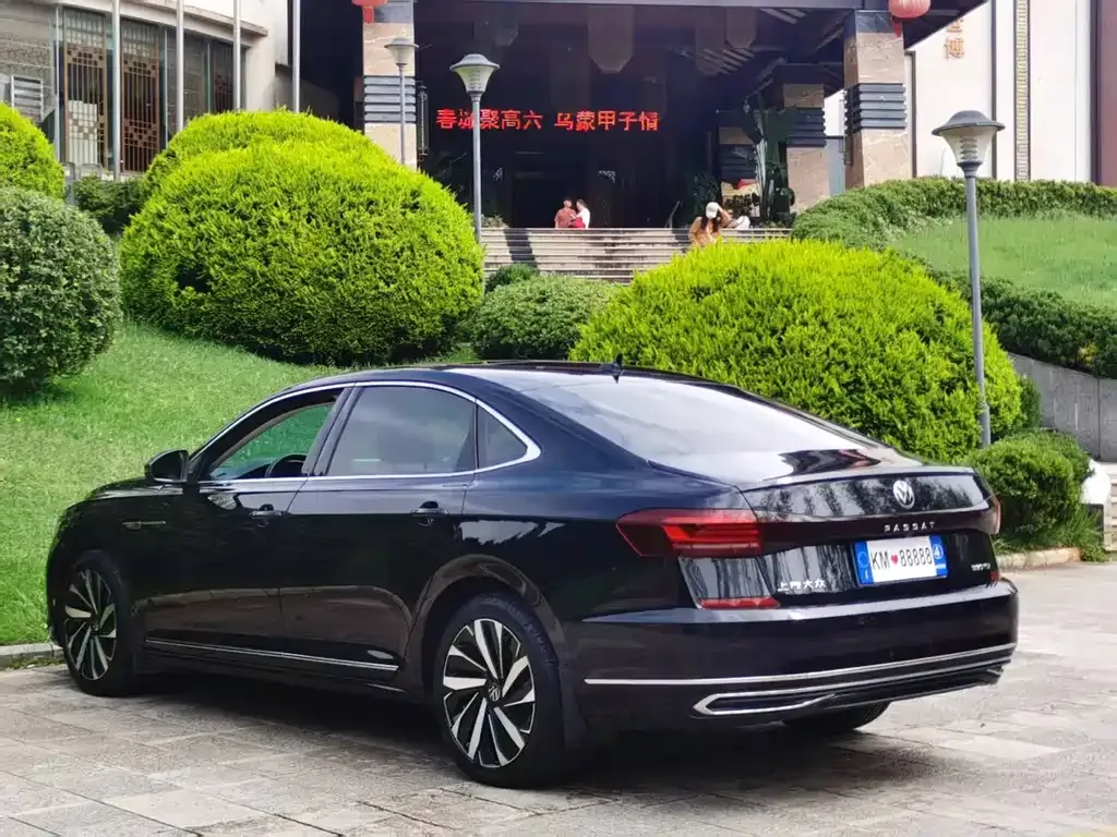 Volkswagen Passat — фото 9