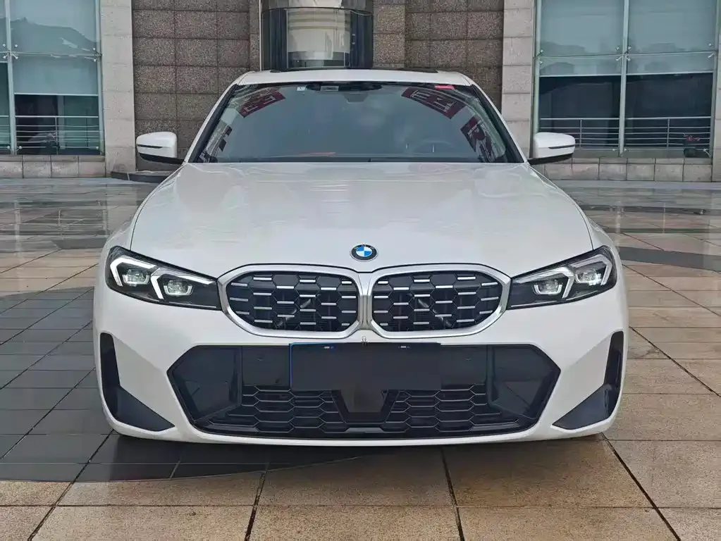BMW 3 Series — фото 1