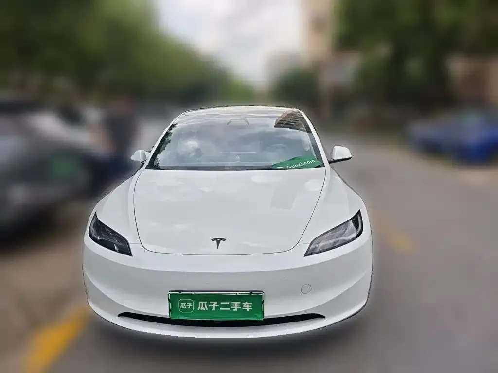 Tesla Model 3 — фото 3