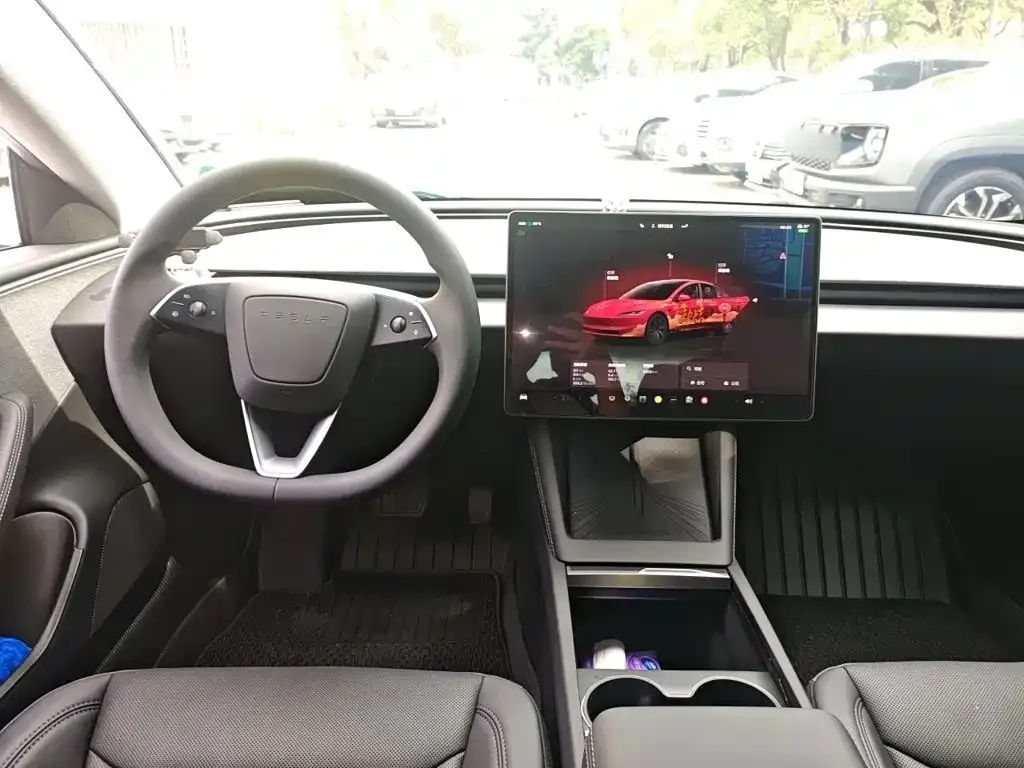Tesla Model 3 — фото 7