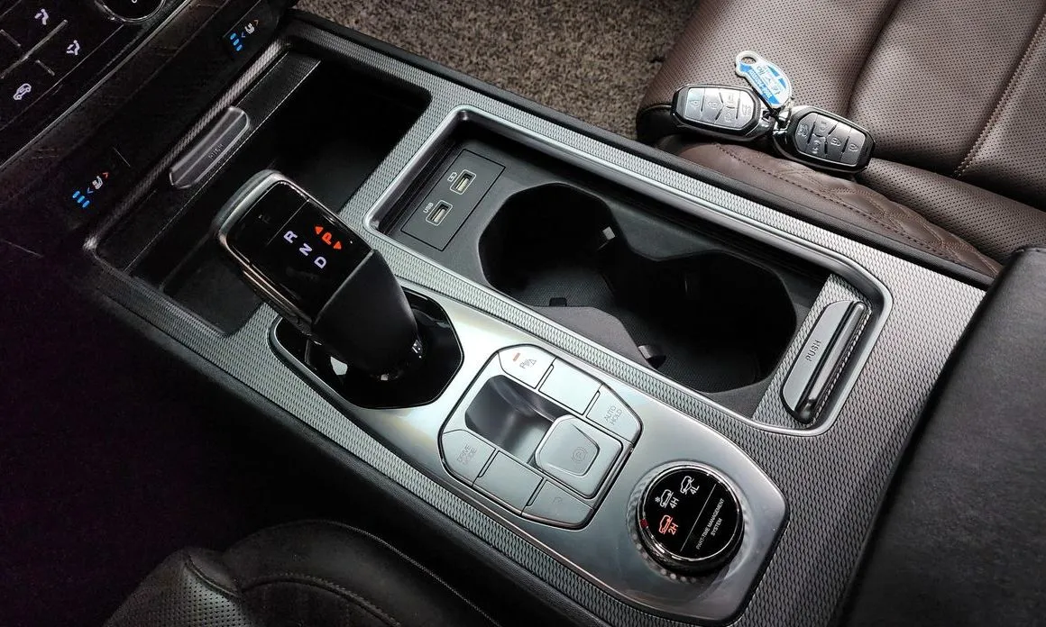 KG Mobility (Ssangyong) Rexton — фото 10