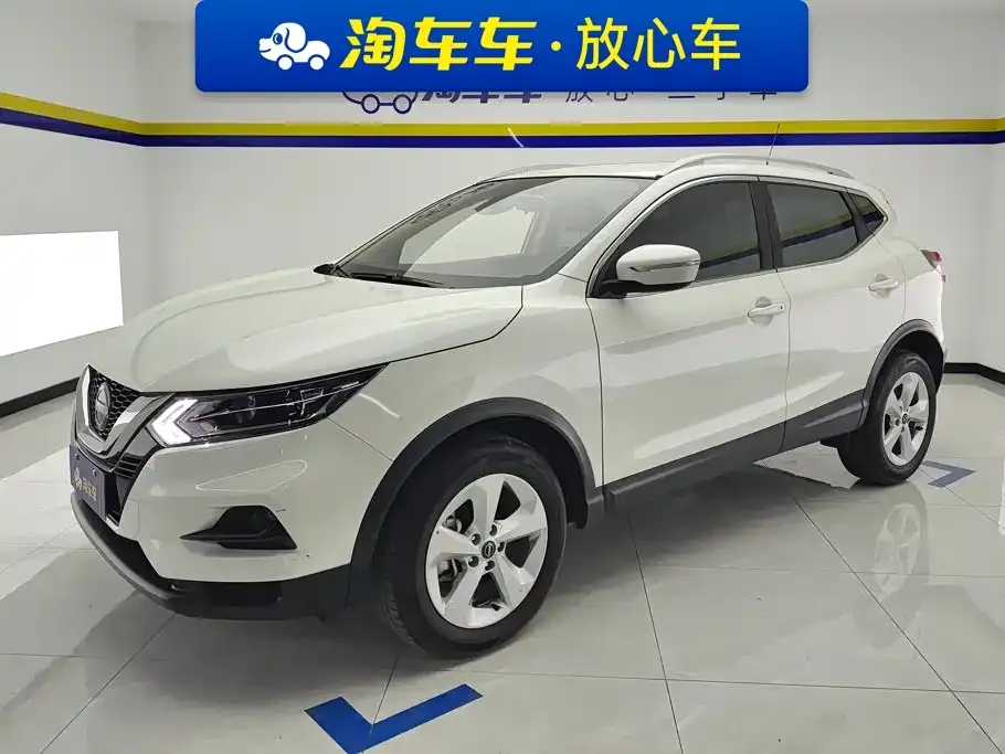 Nissan Qashqai — фото 1