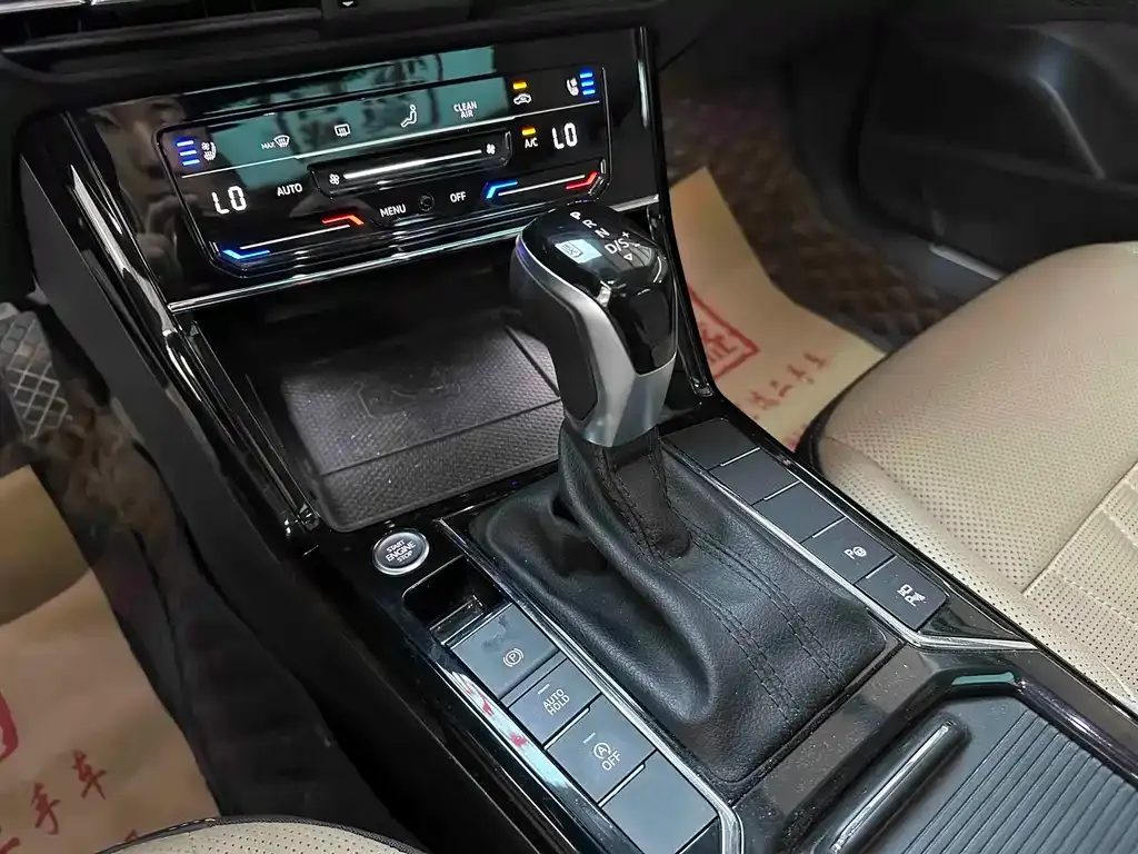 Volkswagen Passat — фото 7