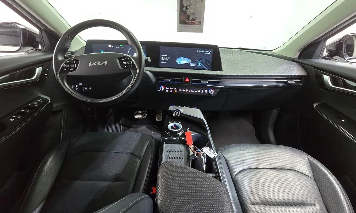 Kia EV6 — фото 8