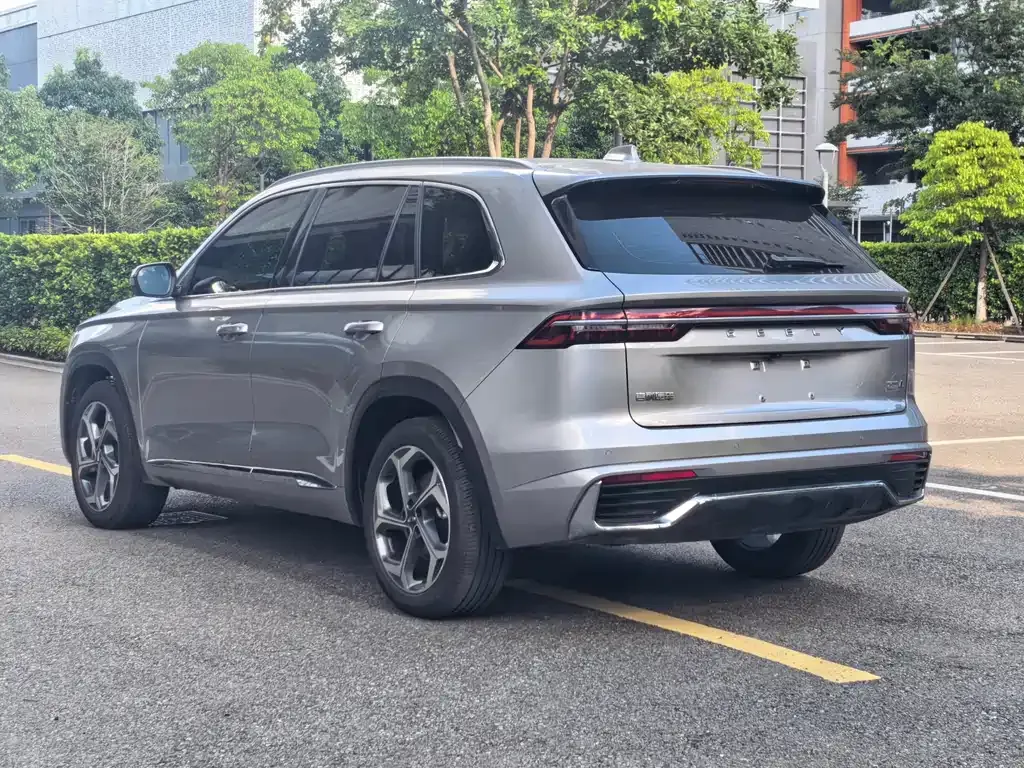 Geely Xingyue L — фото 10