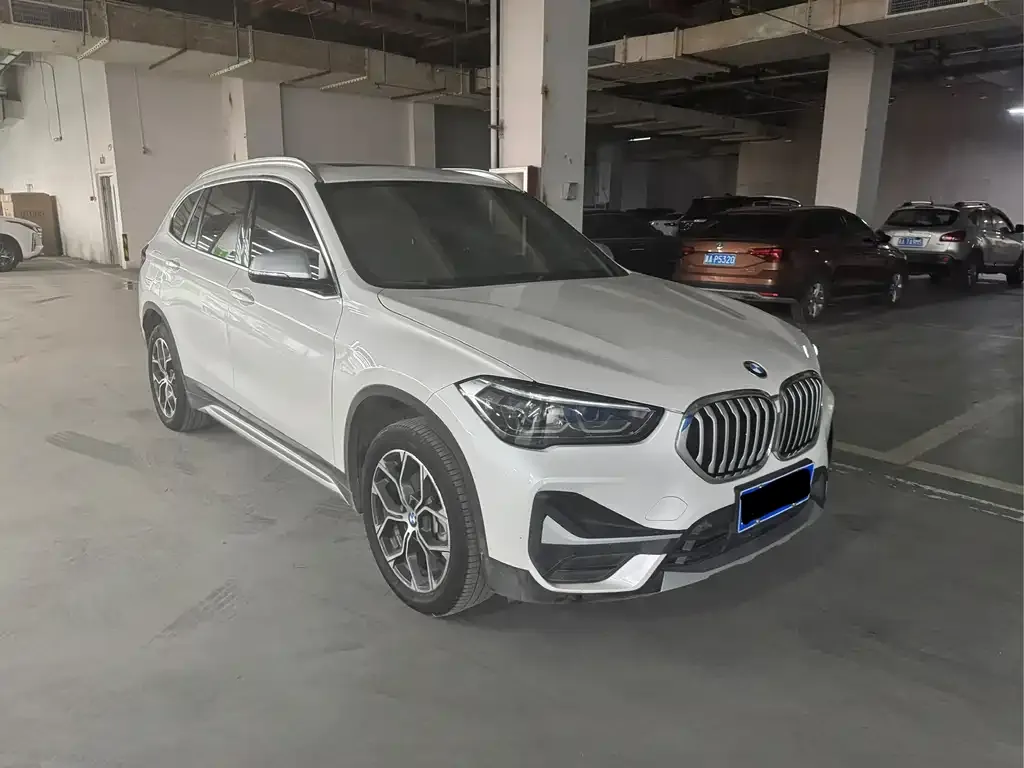 BMW X1 — фото 5