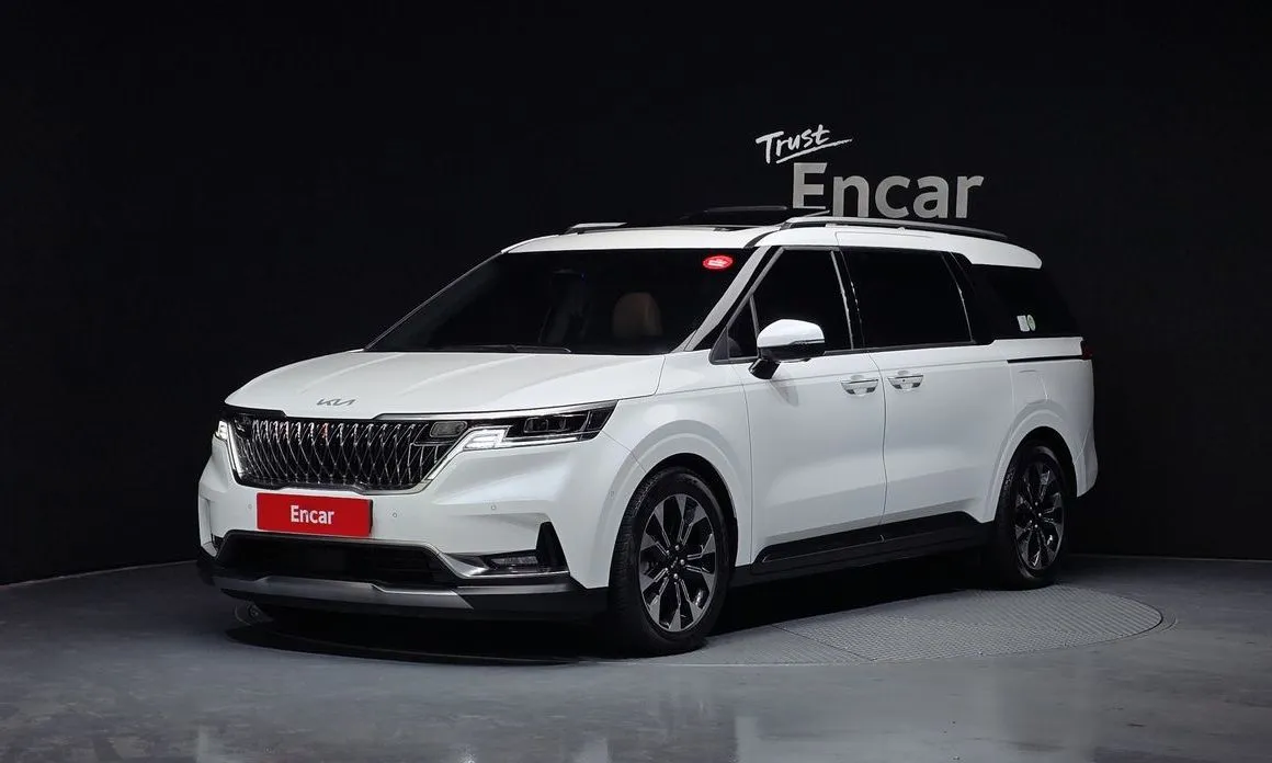 Kia Carnival — фото 1