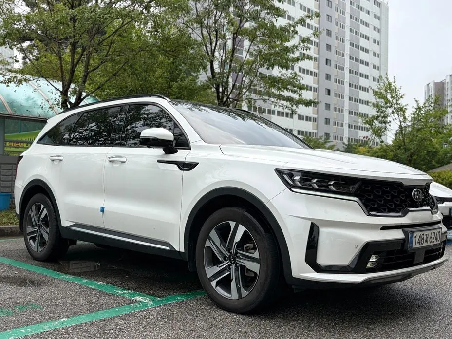 Kia Sorento — фото 8