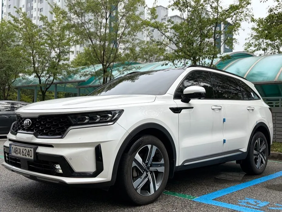 Kia Sorento — фото 10
