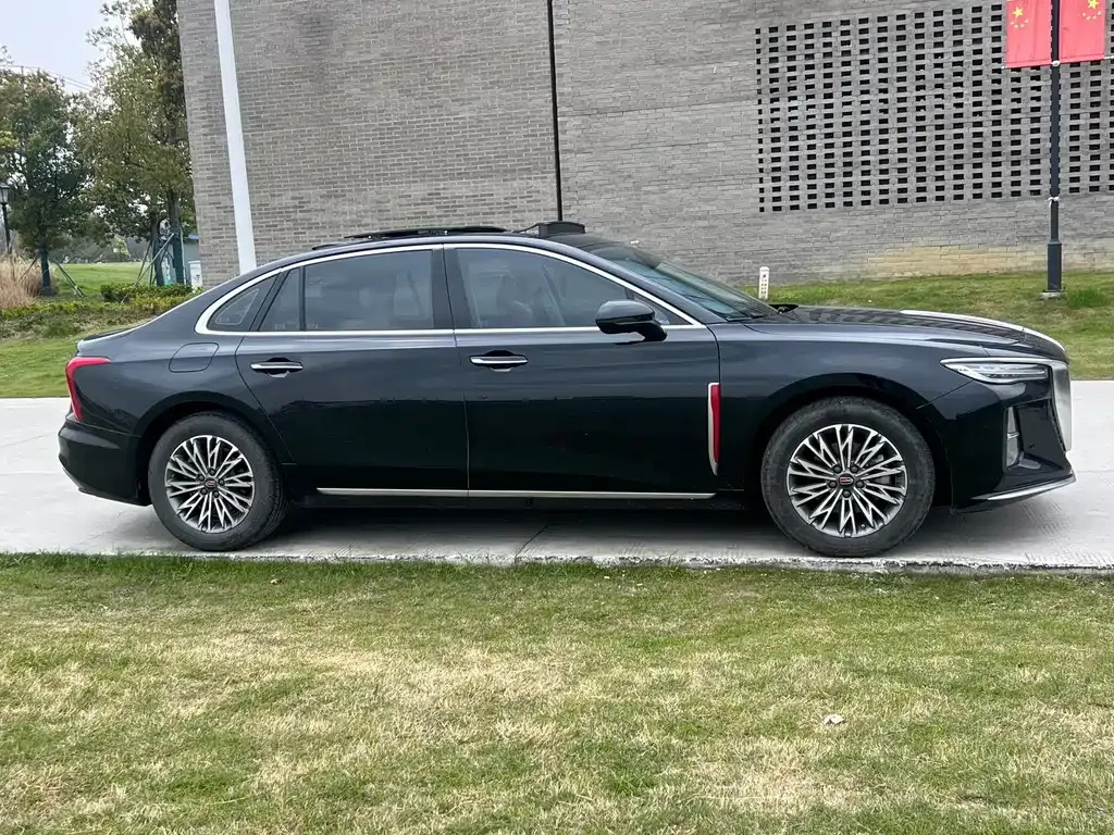 Hongqi H5 — фото 10