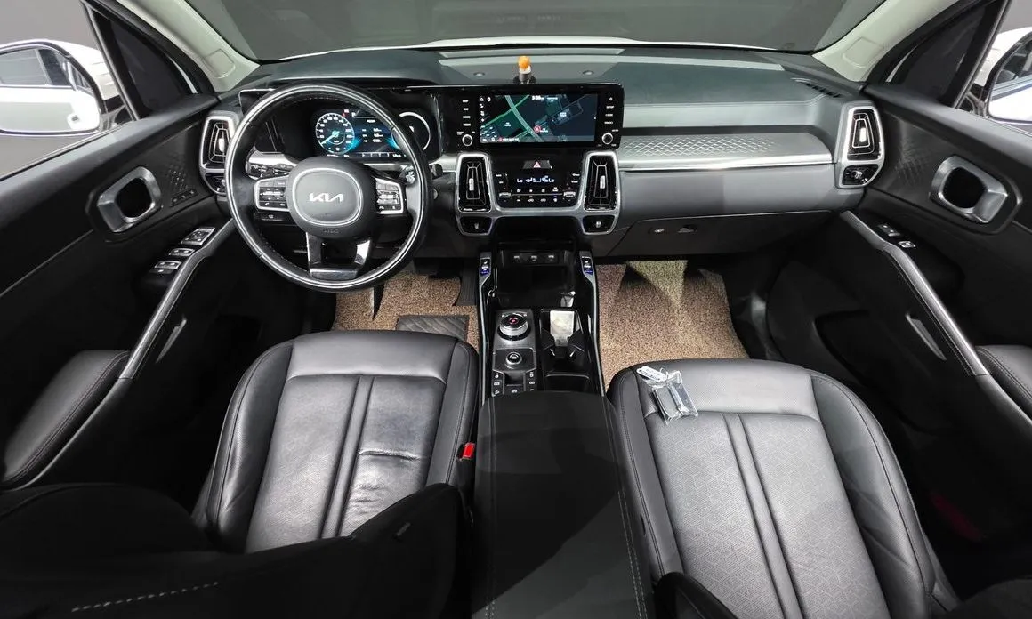 Kia Sorento — фото 10