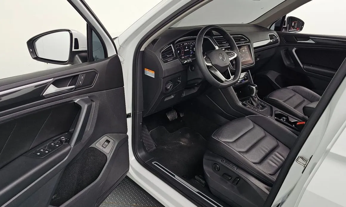 Volkswagen Tiguan — фото 5