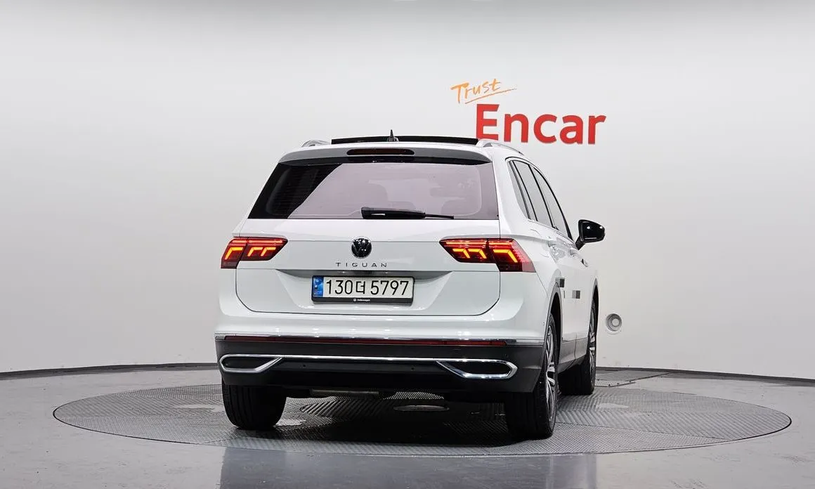 Volkswagen Tiguan — фото 4