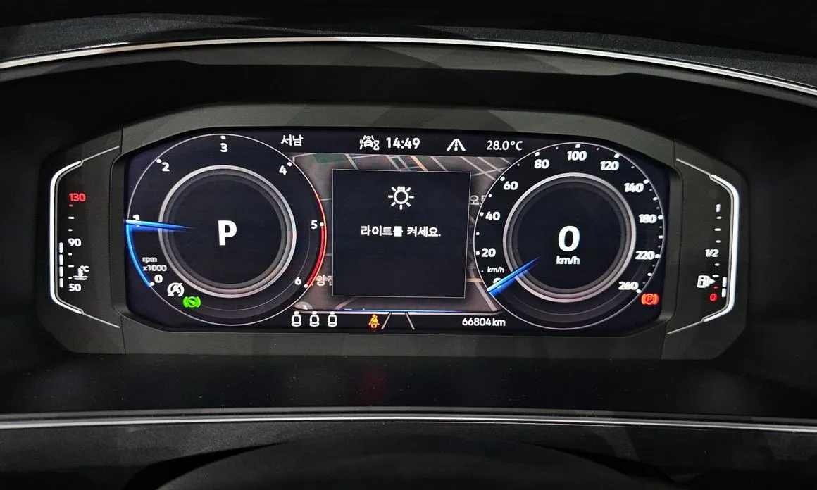 Volkswagen Tiguan — фото 8