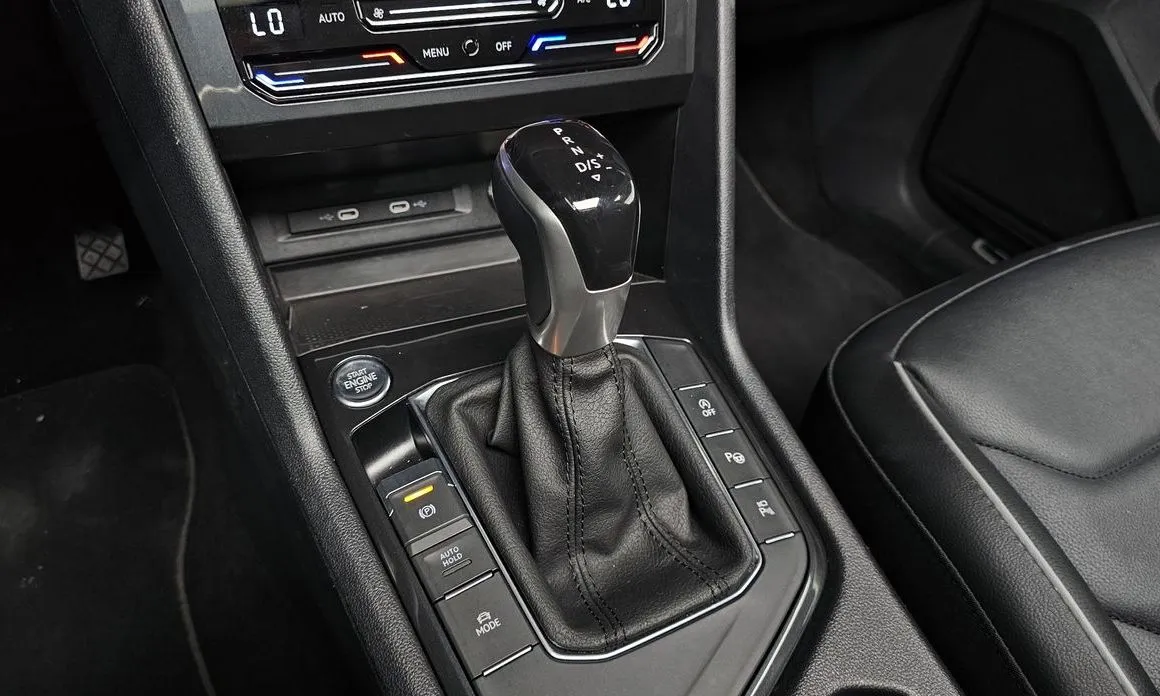 Volkswagen Tiguan — фото 6