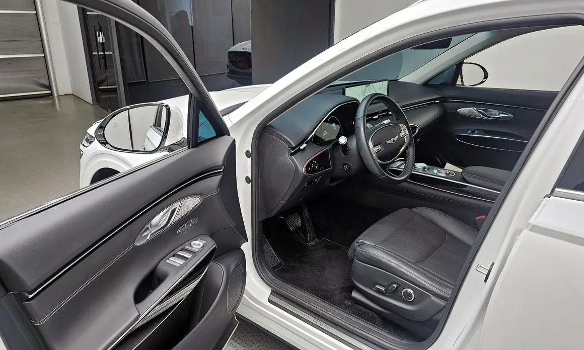 Genesis GV70 — фото 10