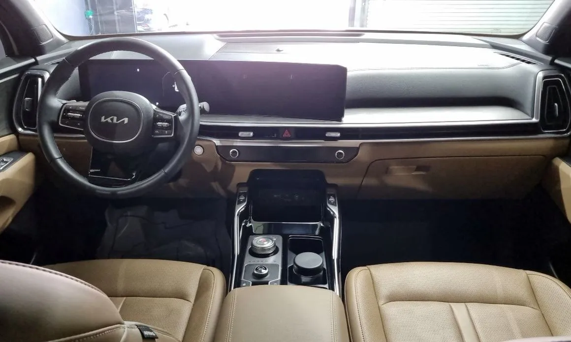 Kia Sorento — фото 6