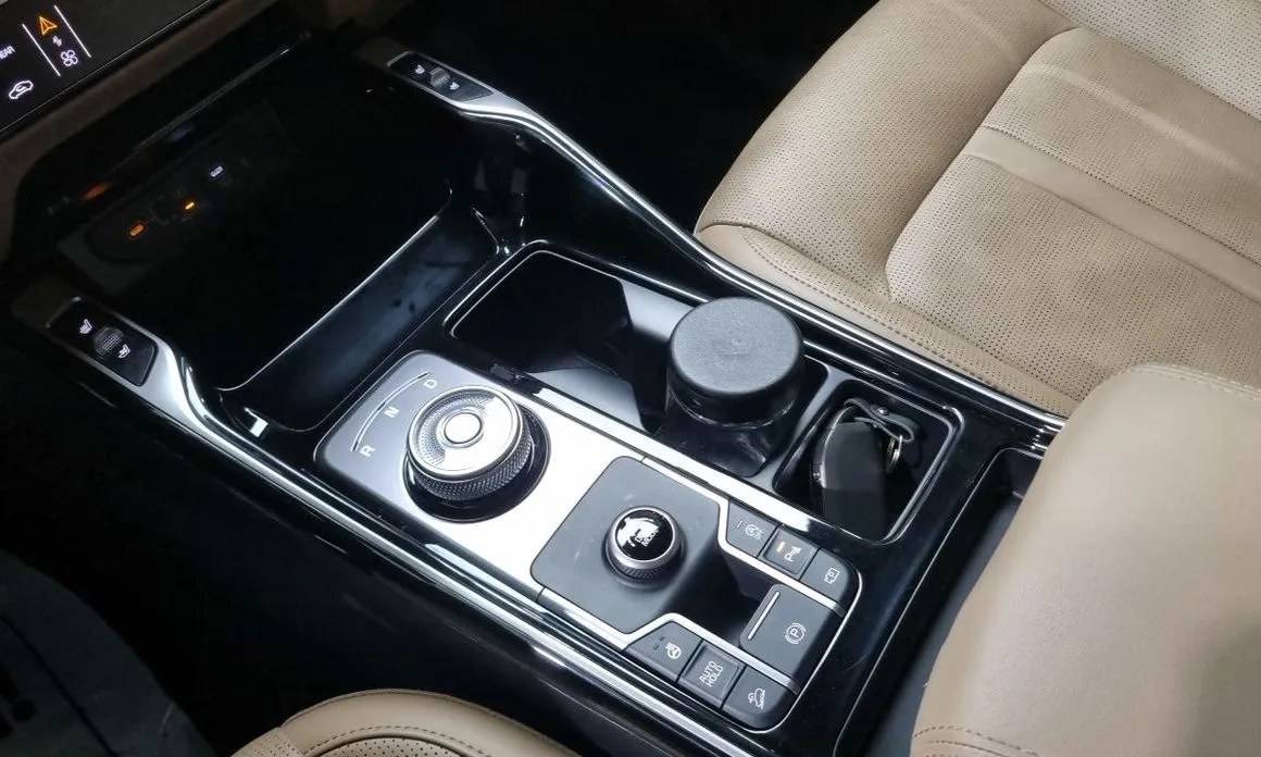 Kia Sorento — фото 5