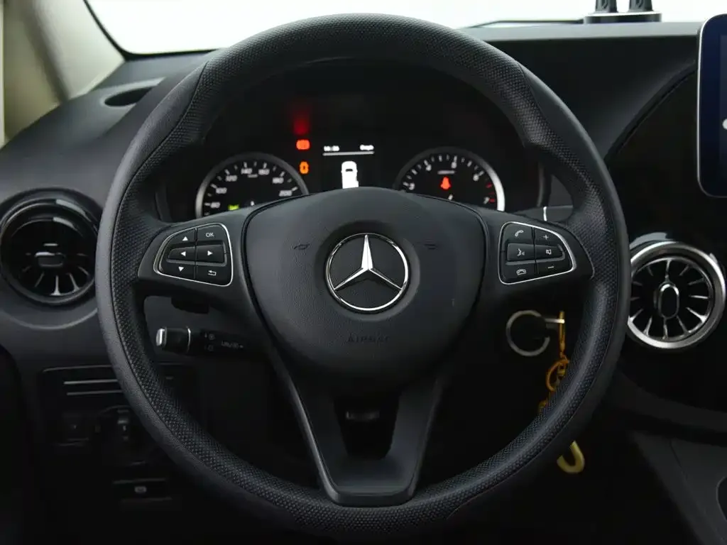 Mercedes-Benz Vito — фото 10