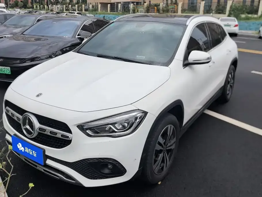 Mercedes-Benz GLA — фото 1