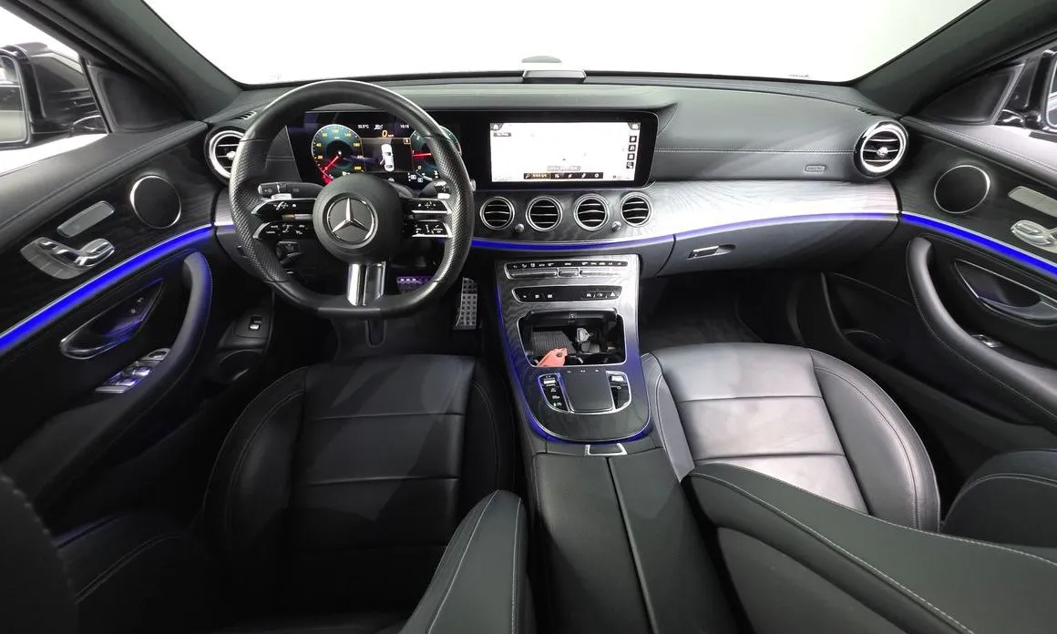 Mercedes-Benz E-Class — фото 10