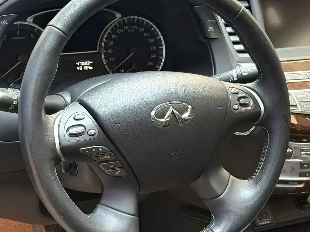 Infiniti QX60 (Import) — фото 4