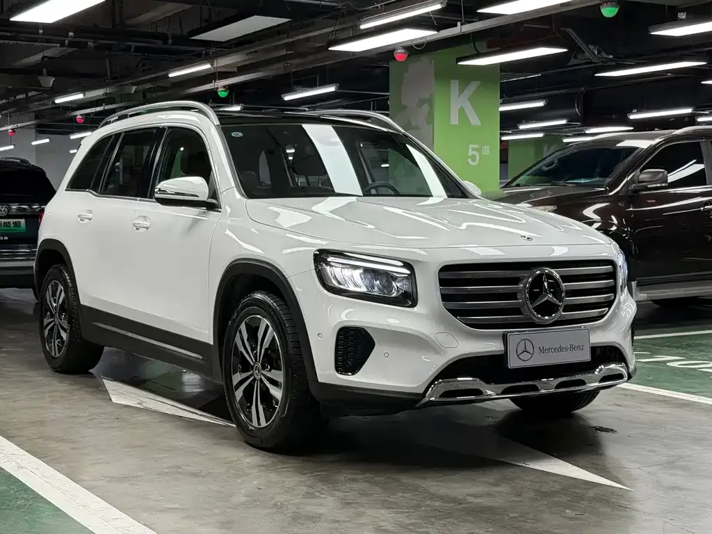 Mercedes-Benz GLB — фото 10