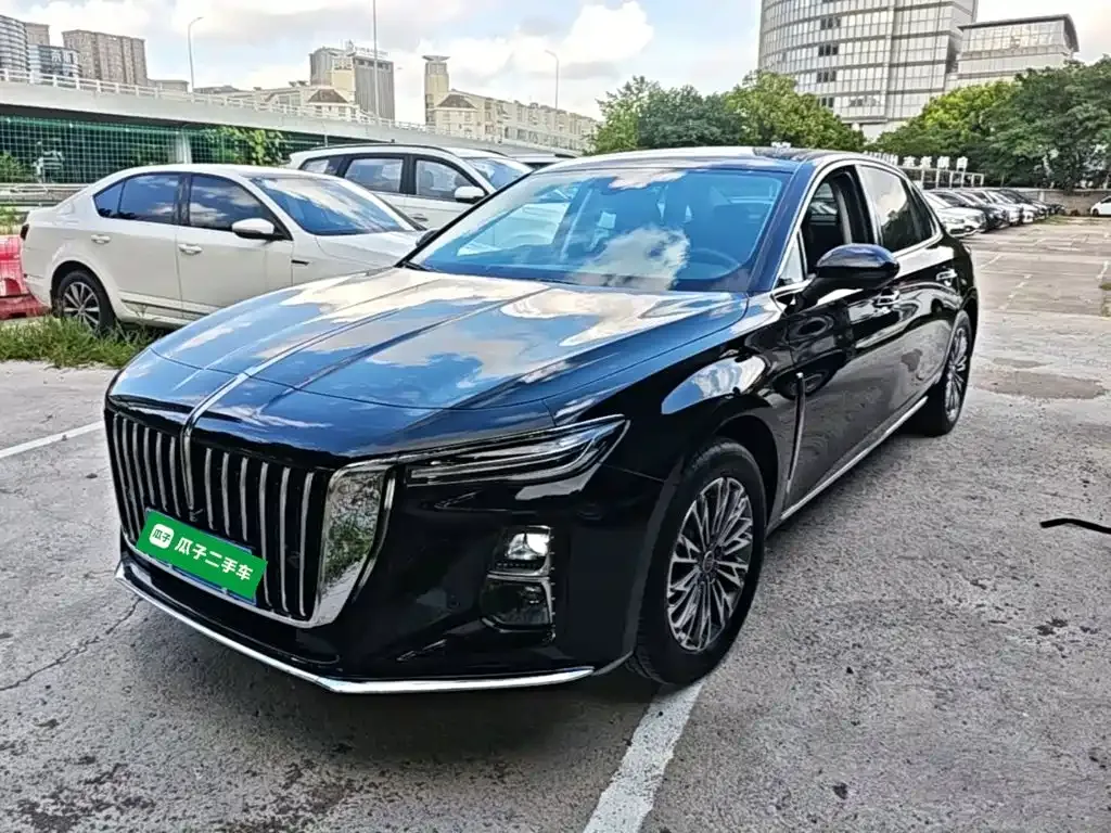Hongqi H5 — фото 6