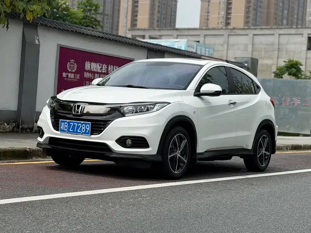 Honda Vezel — фото 1