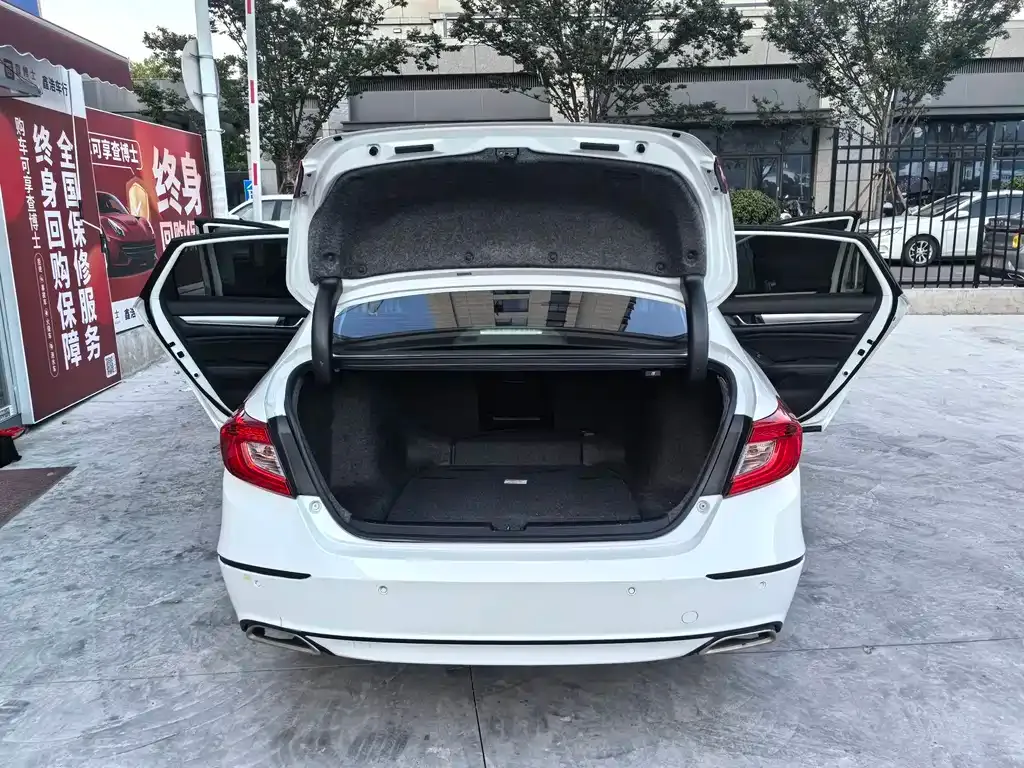 Honda Accord — фото 3