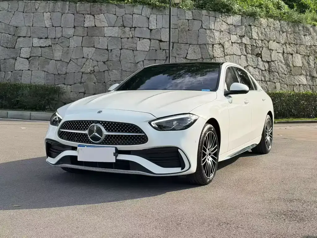 Mercedes-Benz C-Class — фото 1