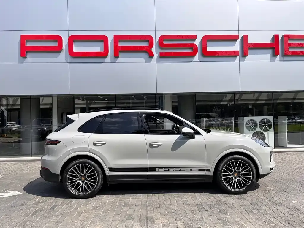 Porsche Cayenne — фото 2