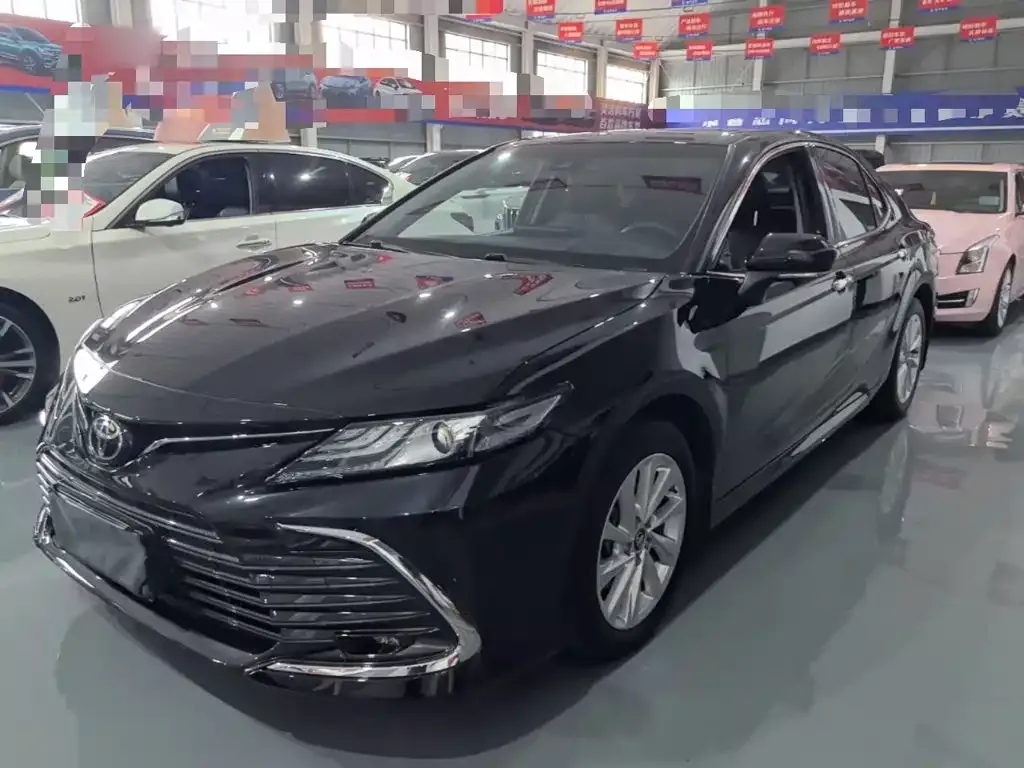 Toyota Camry — фото 6