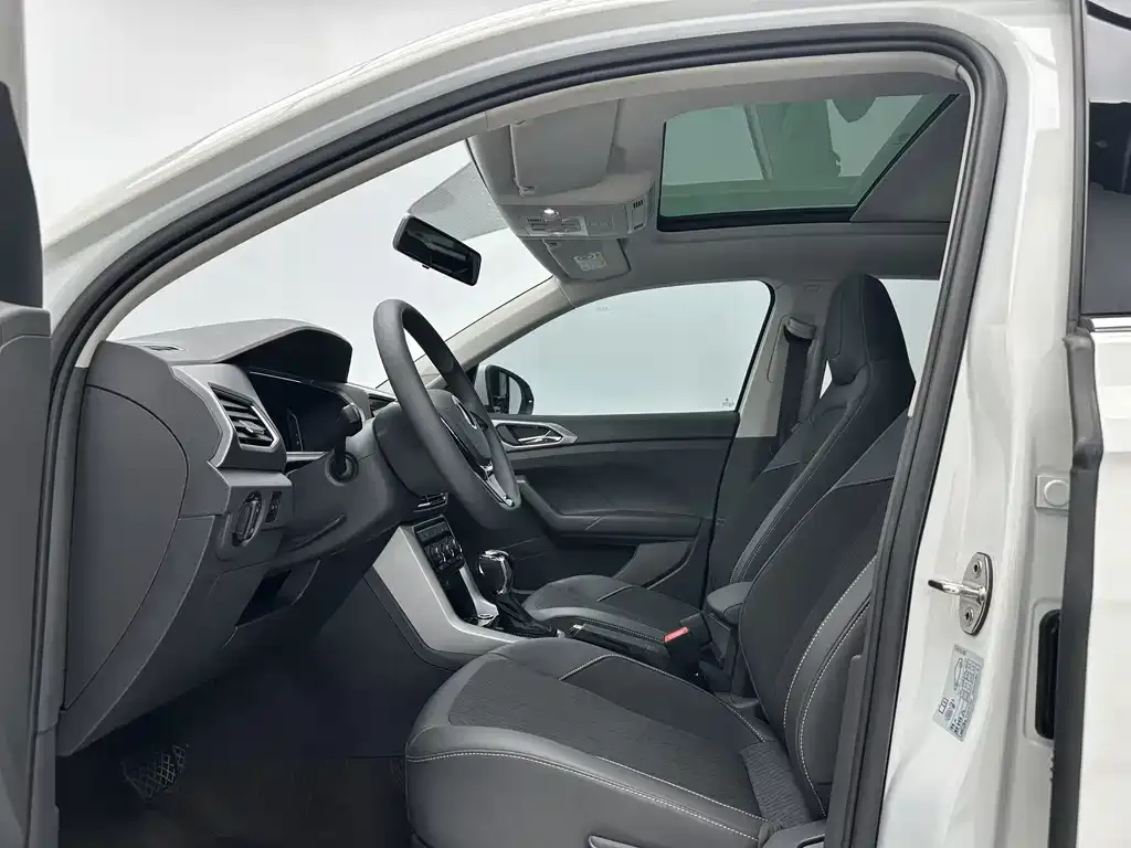 Volkswagen T-Cross — фото 4